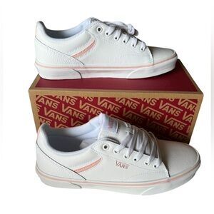 NEW Vans Shoes size 10 Women's Seldan White & Pink Leather‎ Sneakers 🩷🤍🩷